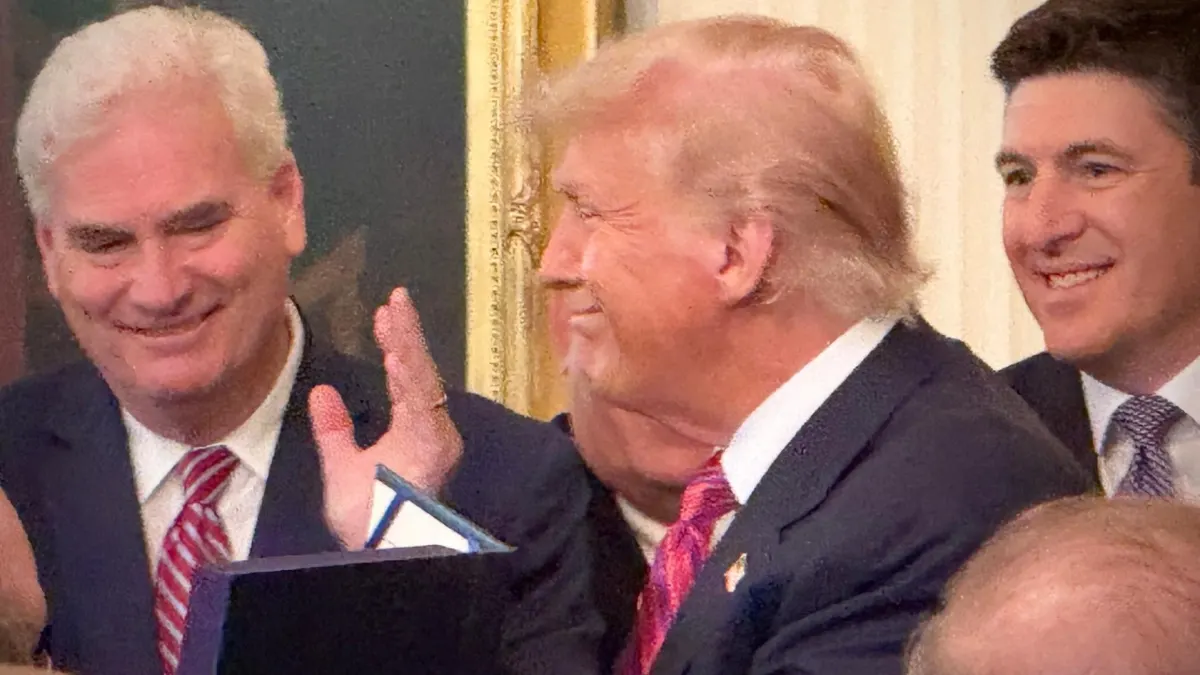 Tài sản tiền điện tử của Trump gây ảnh hưởng đến cuộc thảo luận về Đạo luật Minh bạch