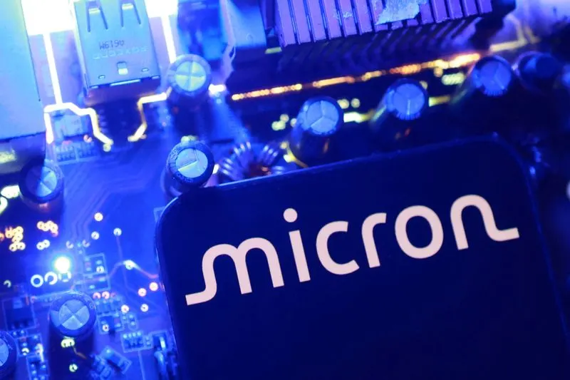 Micron bắt tay Anthropic: Cung cấp chip nhớ AI và đầu tư IPO