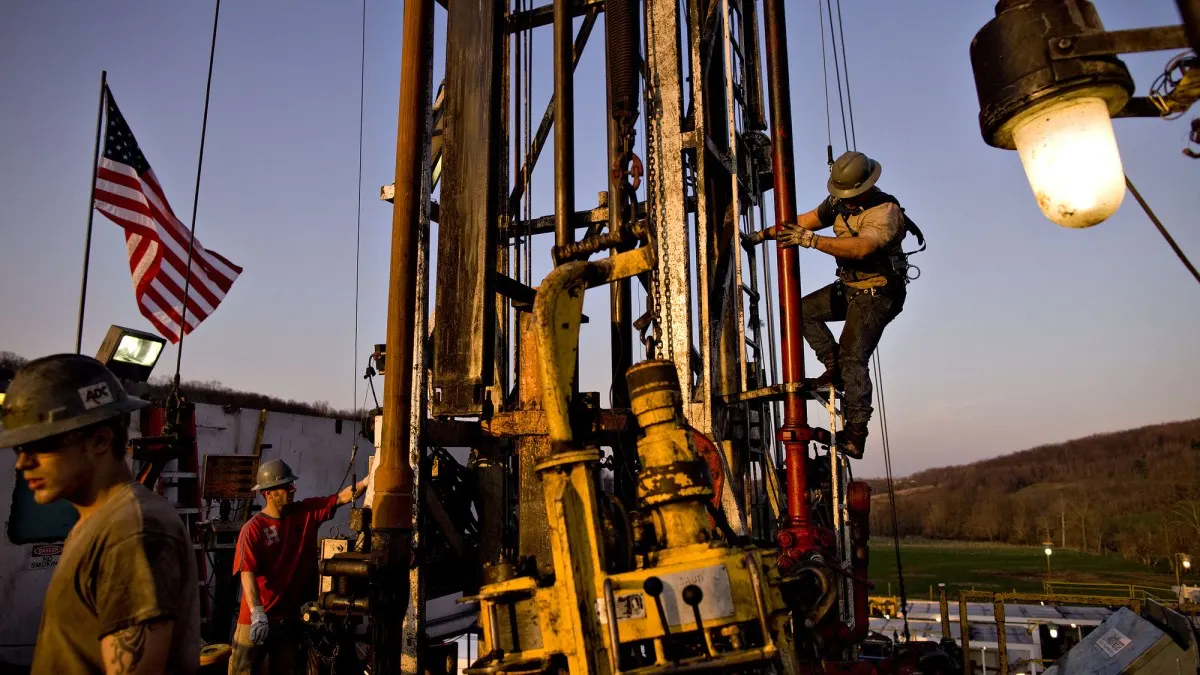 Các Tập Đoàn Shale Mỹ Cắt Chi Phí Dù Giá Dầu Tăng