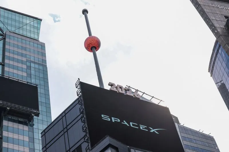 Cổ phiếu SpaceX giảm dưới giá IPO lần đầu, đà tăng mạnh chững lại