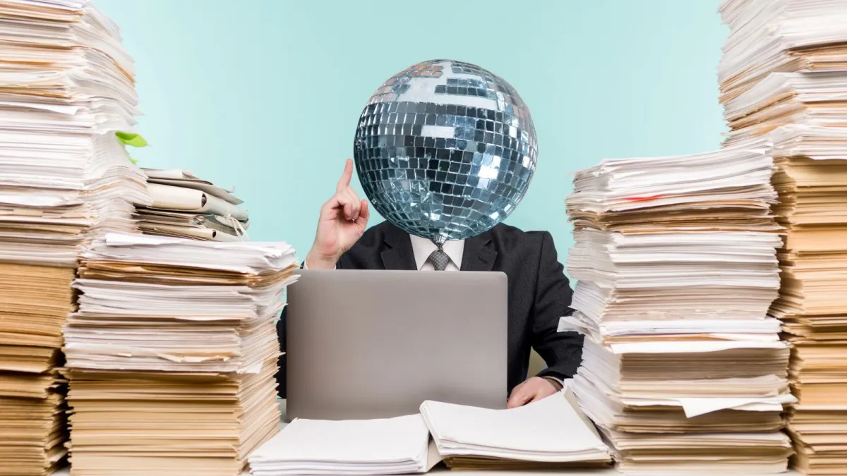 Cổ phiếu Coursera có thể tăng lại từ quá bán nhờ hợp nhất