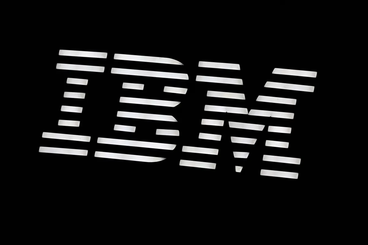 Cổ phiếu IBM sụp đổ: Phố Wall muốn chia tách?
