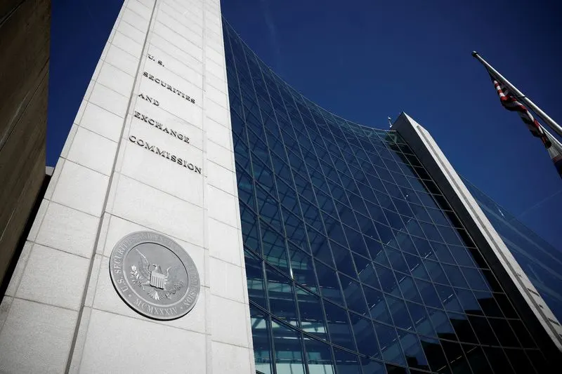 SEC ngừng can thiệp đề xuất cổ đông: Rủi ro pháp lý tăng