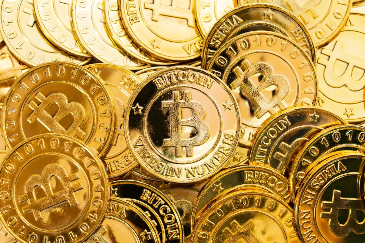 Lý do giá Bitcoin tăng mạnh ngày đầu tuần