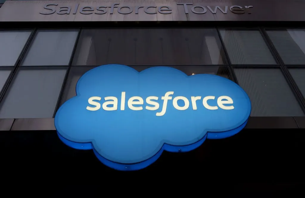 Marc Benioff: AI không 'giết chết' Salesforce, nhà đầu tư nên làm gì?