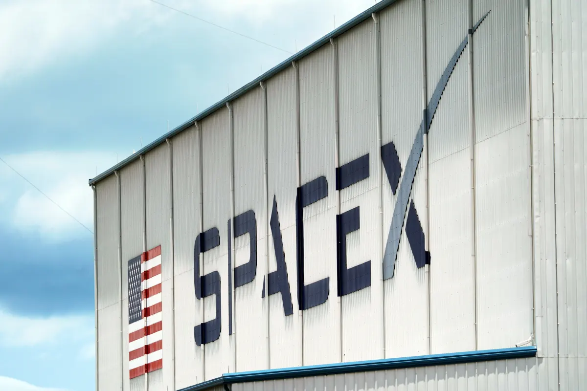Cổ phiếu SpaceX giảm dưới giá IPO: Phố Wall nói gì?