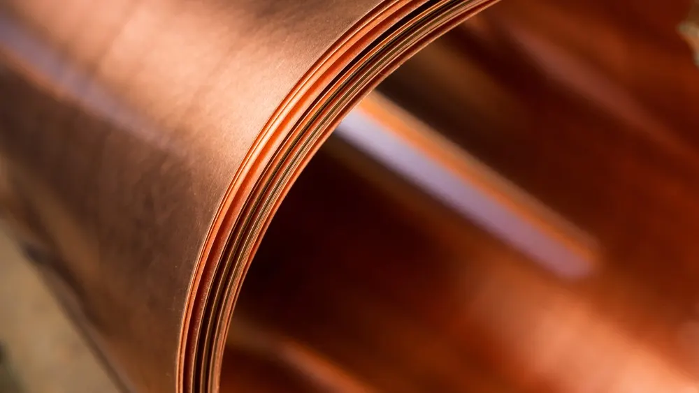 Copper Backwardation Sụp Đổ Sau Khi 20.000 Tấn Đổ Vào Kho LME