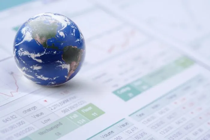 Quản lý rủi ro ETF quốc tế trước biến động chính trị Anh