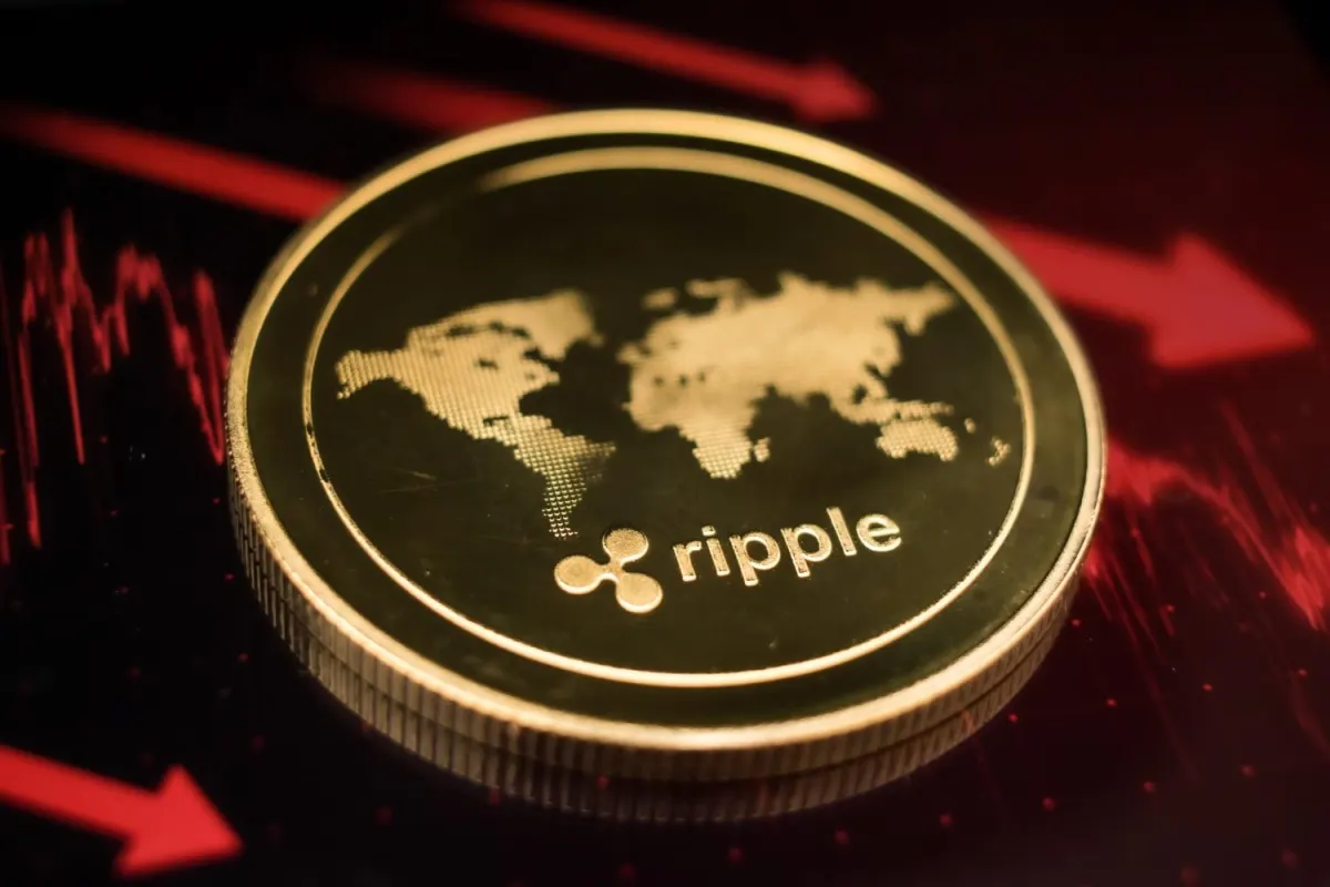 Vì sao giá XRP lao dốc mạnh hơn Bitcoin và Ethereum?