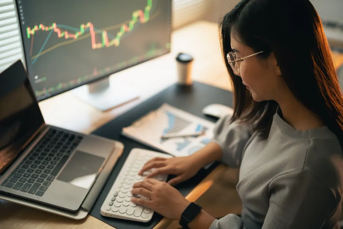 ETF chủ động vs thụ động: Lựa chọn nào tối ưu?