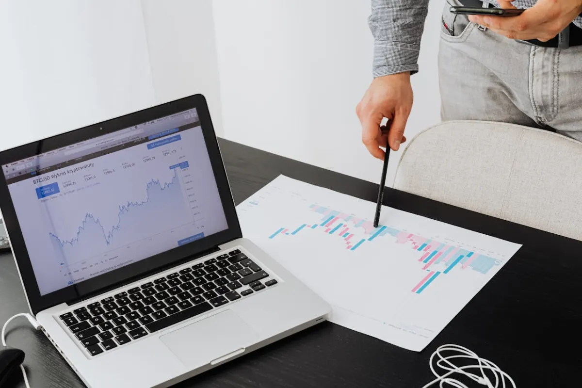 SIRI: Deutsche Bank lạc quan, tiềm năng và rủi ro