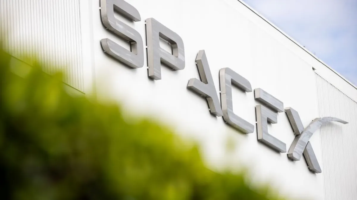 Rủi ro tập trung khi mua cả cổ phiếu và trái phiếu SpaceX
