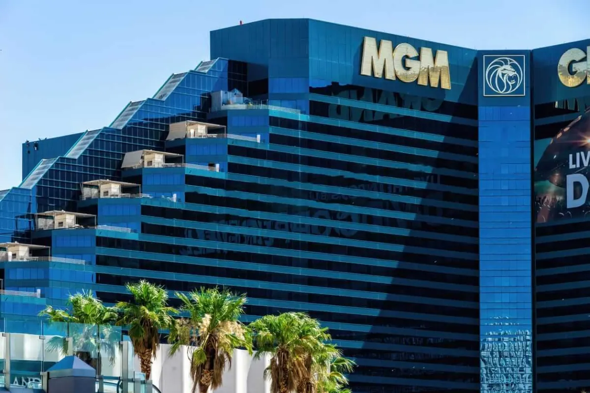 Tỷ phú Barry Diller đầu tư 18 triệu USD vào cổ phiếu MGM, cơ hội gì cho nhà đầu tư?