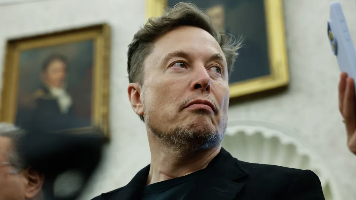 Elon Musk chỉ trích thuế Mỹ: Cách tối ưu hóa dòng tiền