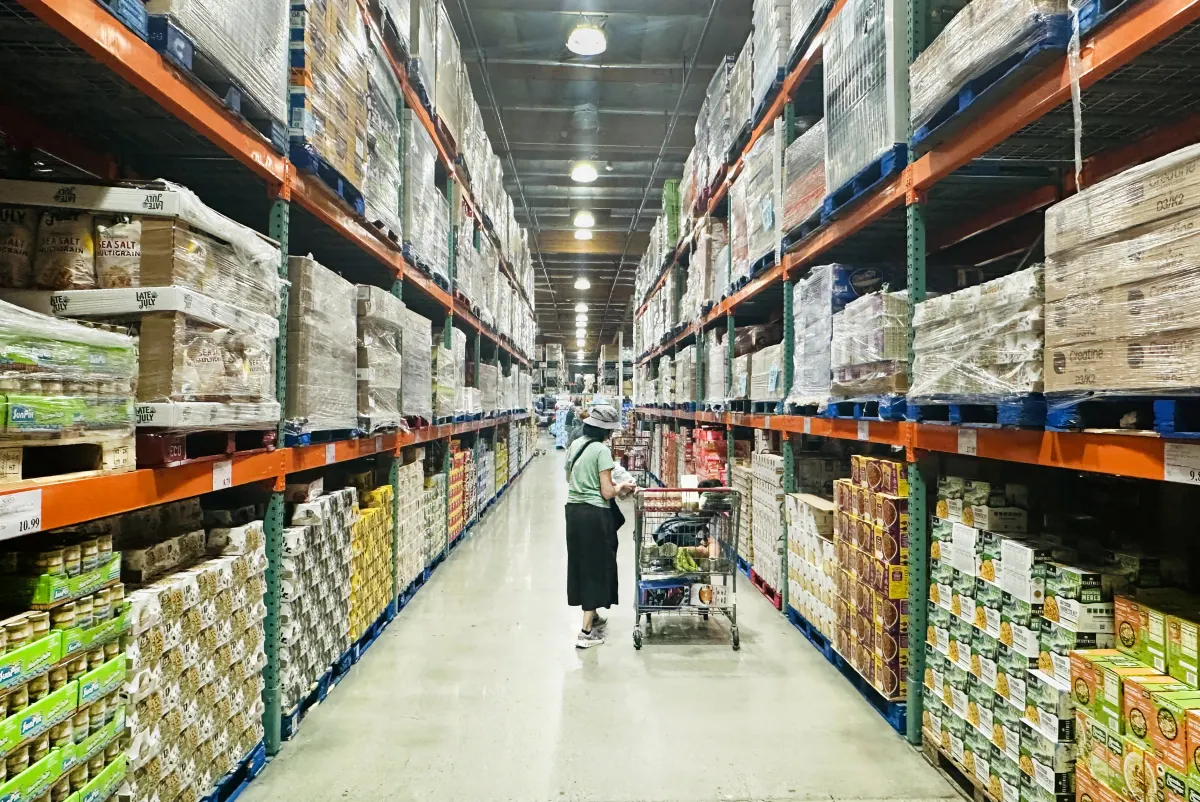 Giá bán buôn tháng 7 ổn định, thấp hơn dự báo 0,2%
