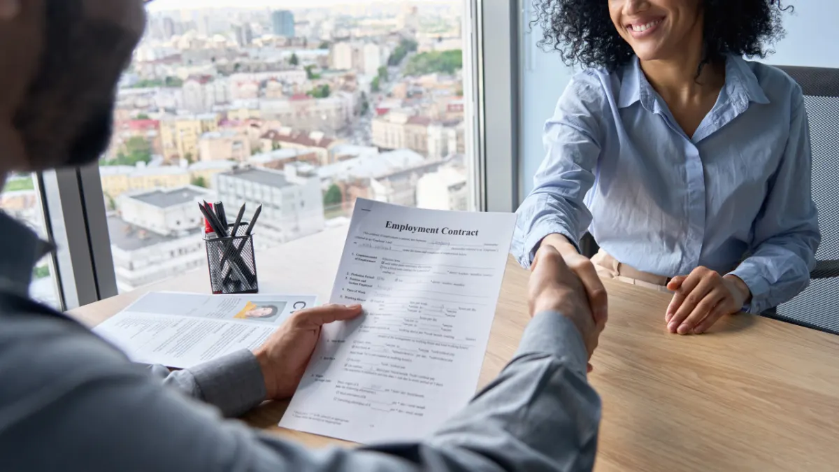 AI tuyển dụng Refer: Tìm việc, trả 20% lương đầu