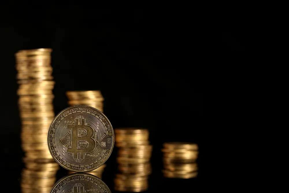 Franklin Templeton nộp đơn ETF cổ tức tích hợp Bitcoin
