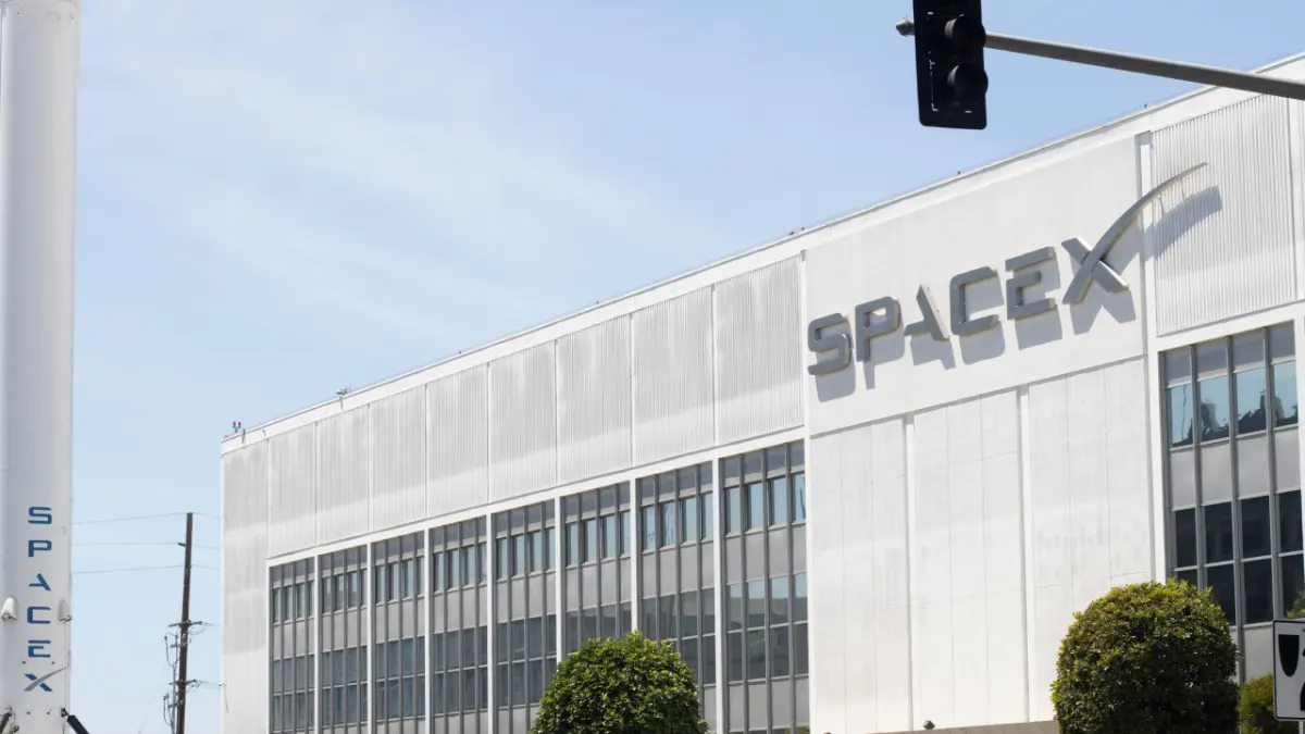 Mark Yusko so sánh SpaceX 2 nghìn tỷ với Dogecoin, bán tháo