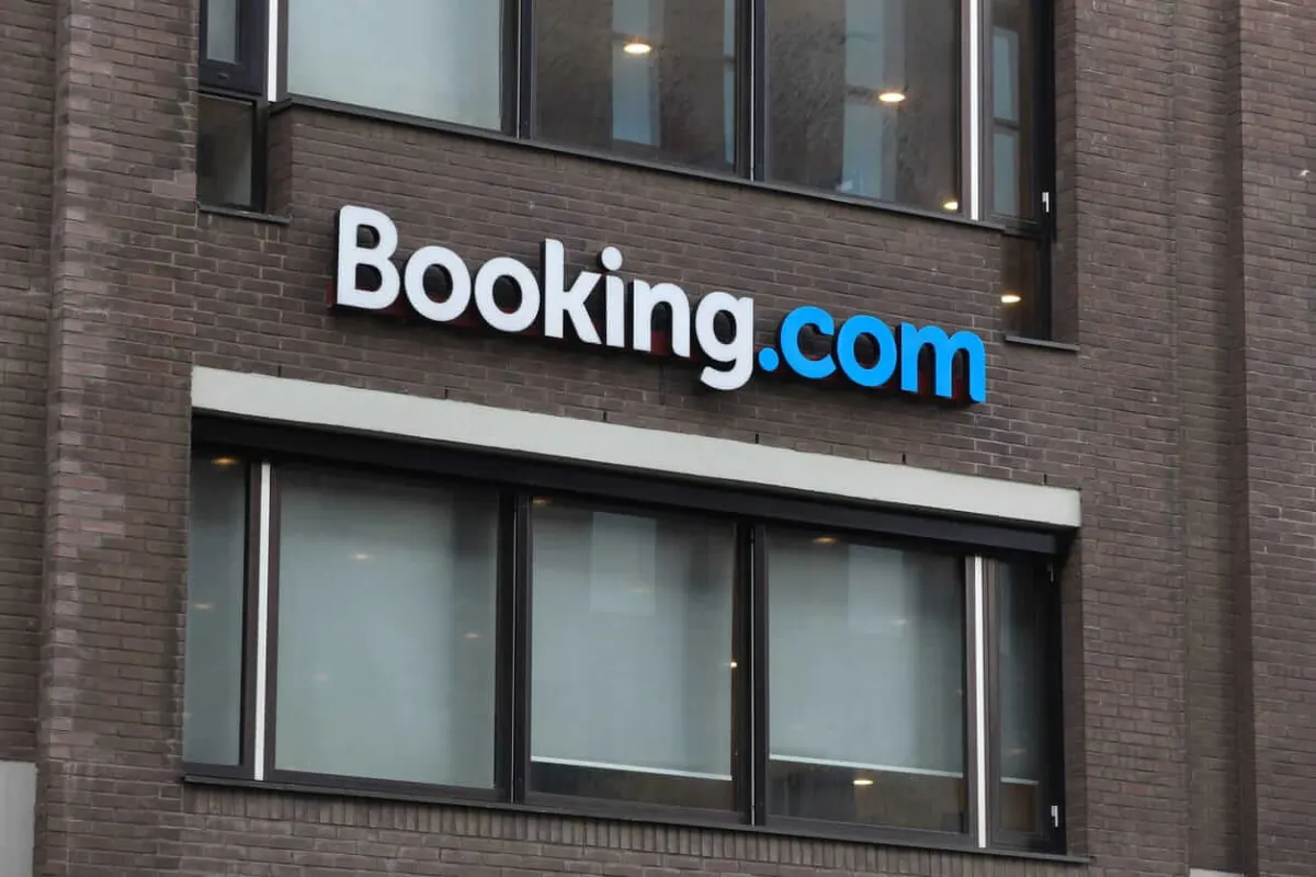 Cổ phiếu Booking Holdings: Wall Street lạc quan hay lo ngại?