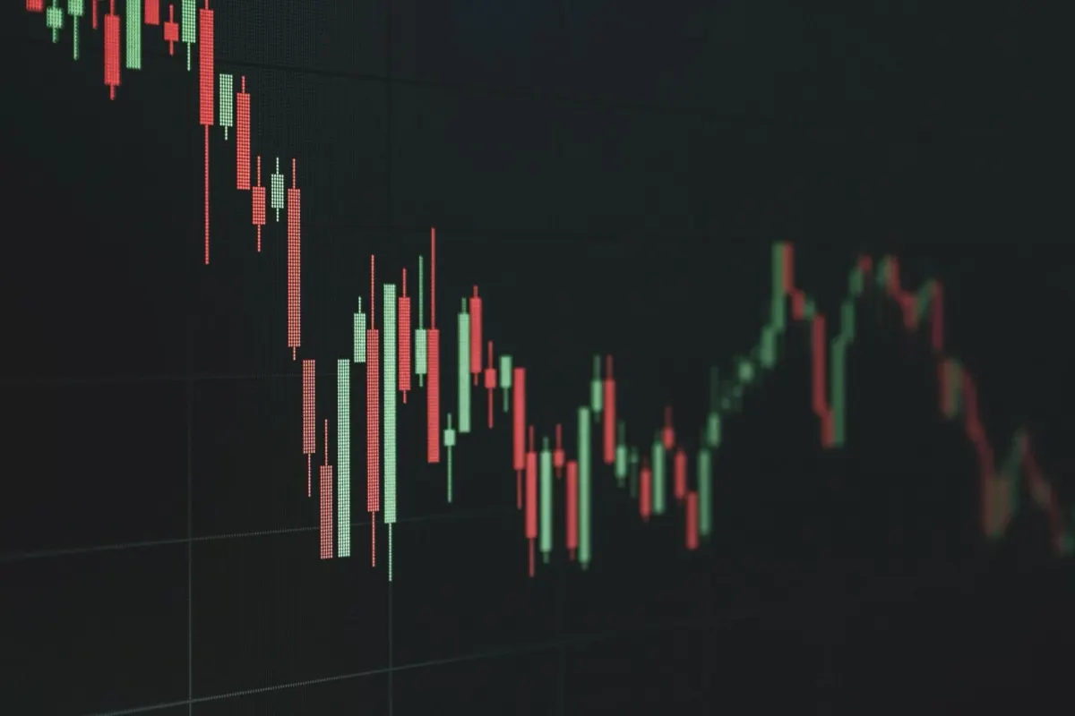 Bitcoin và chứng khoán cuối năm: Biến động thế nào?