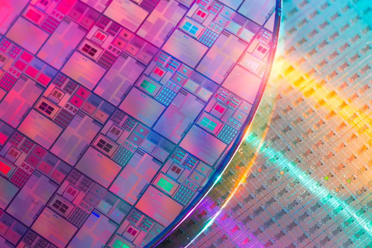 Cổ phiếu chip giảm 22%: Mua ngay cổ phiếu tiềm năng
