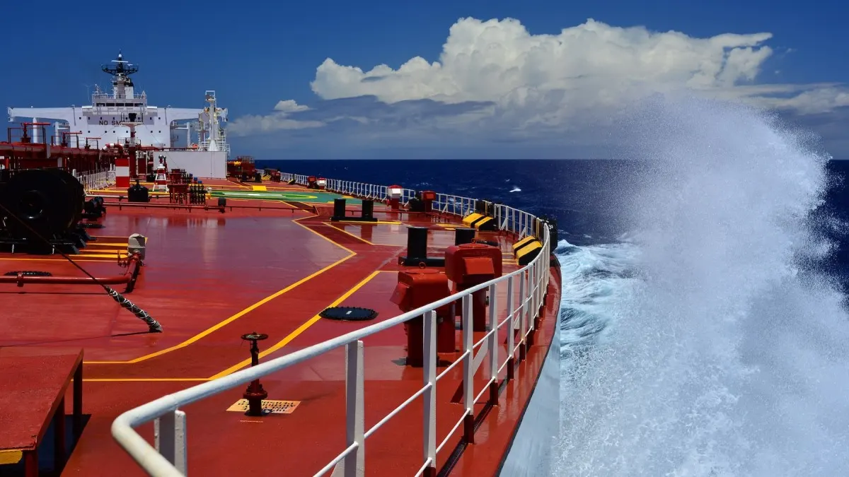 Xuất khẩu dầu Iran qua eo Hormuz đạt mức cao thời chiến
