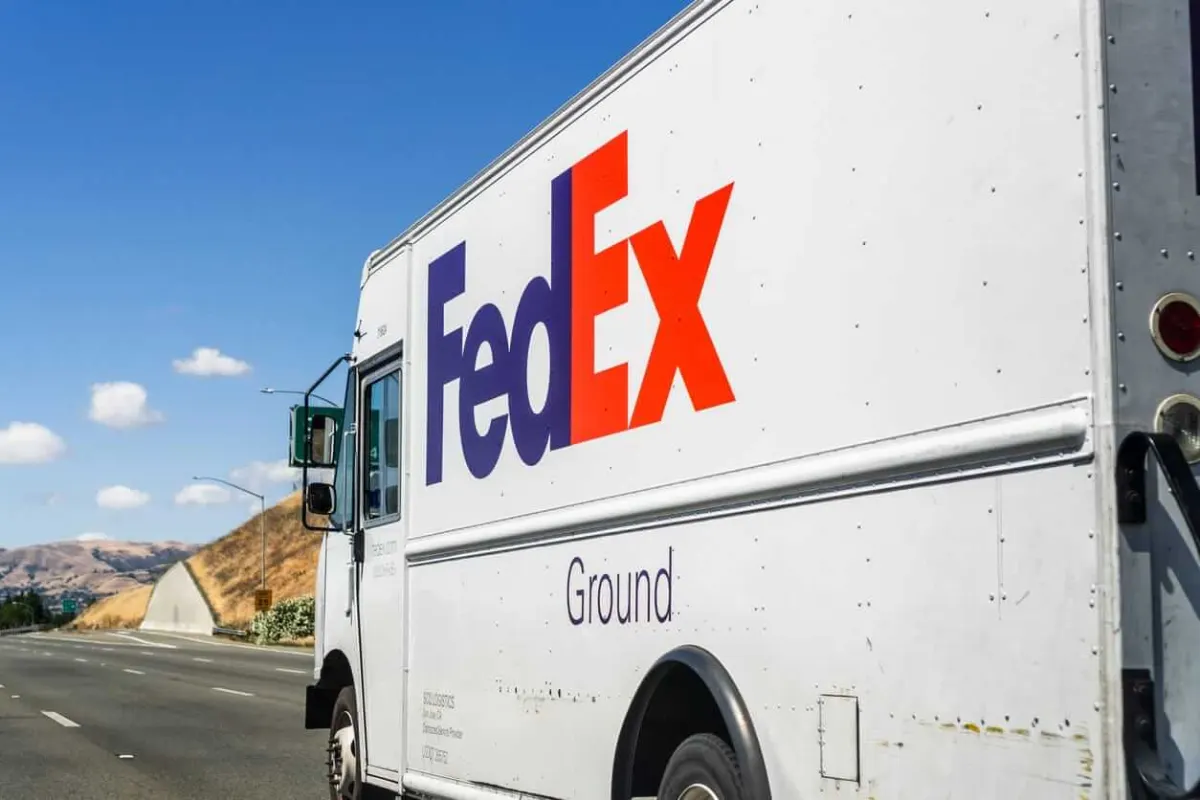 FedEx bán mảng chuỗi cung ứng: FDX tập trung cốt lõi
