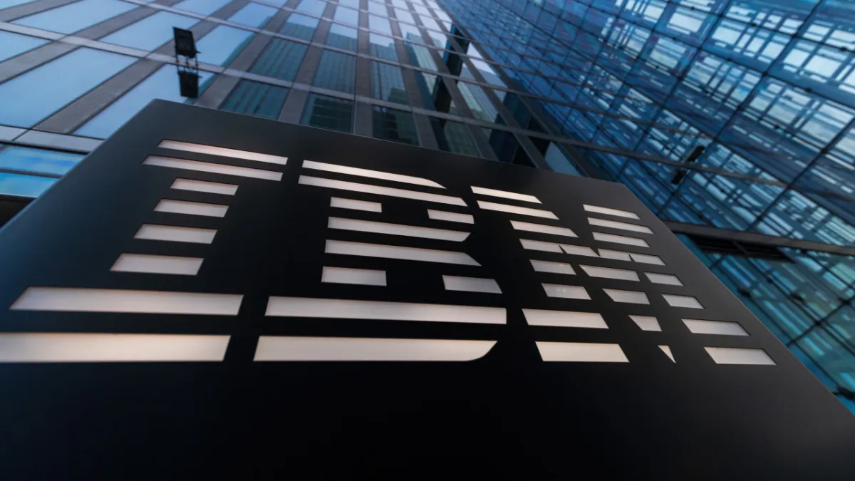 Nhân viên IBM mất $400 triệu khi cổ phiếu sụt 25% – Cảnh báo nắm giữ quá nhiều cổ phiếu