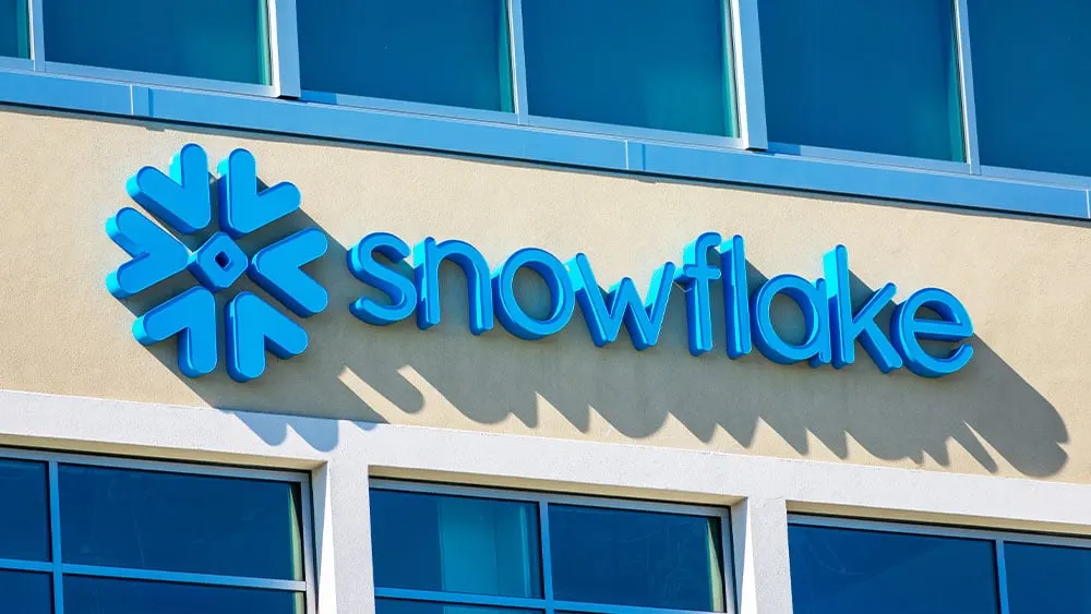 Snowflake Vượt Dự Báo: Chiến Lược AI Đang Phát Huy Hiệu Quả