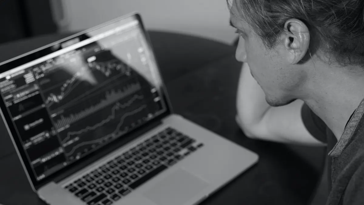 Cổ phiếu Adobe lao dốc: Jim Cramer khuyên chưa nên mua