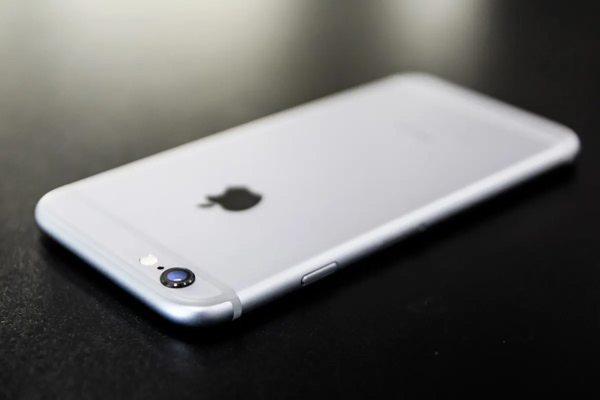 Apple (AAPL): Chiến lược AI mới nhận ủng hộ từ Phố Wall