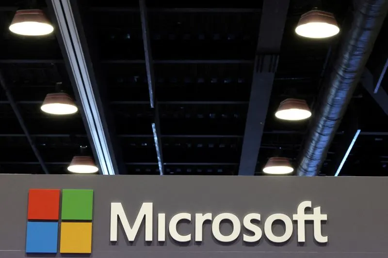 Microsoft bị cổ đông kiện vì chi phí AI và tăng trưởng Azure