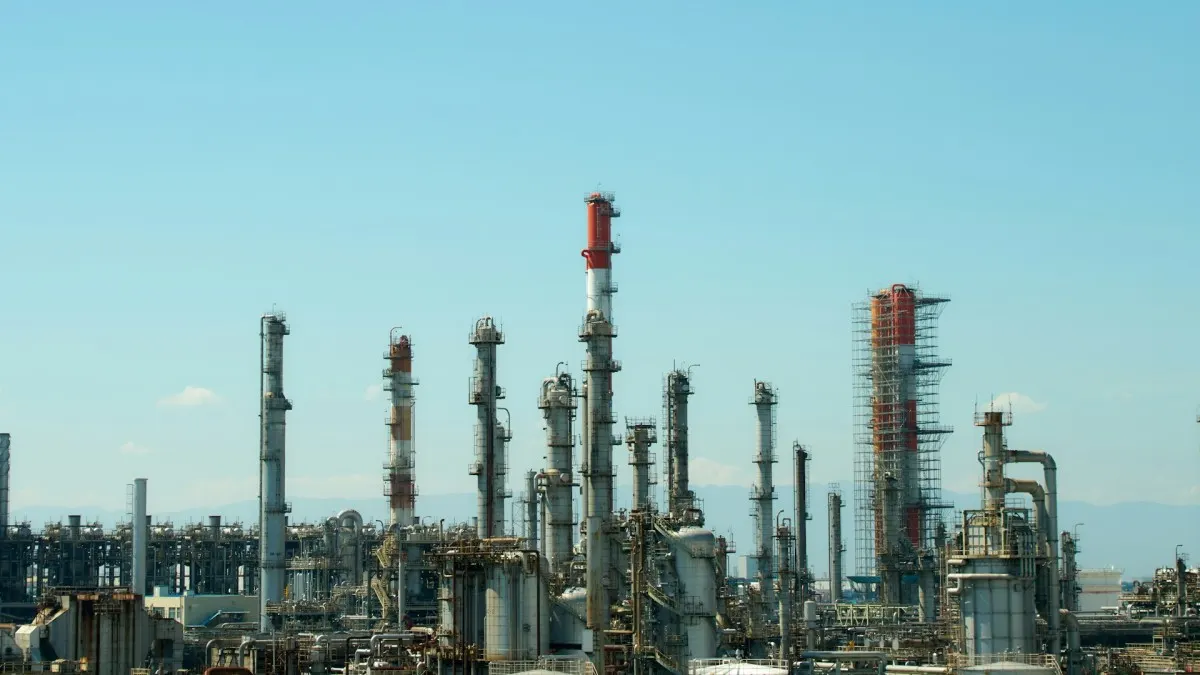Khủng hoảng eo biển Hormuz đẩy nhà lọc châu Á sang dầu Mỹ