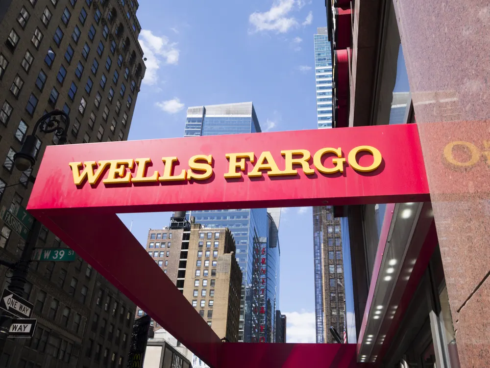Jim Cramer: Định giá Wells Fargo (WFC) đang quá thấp