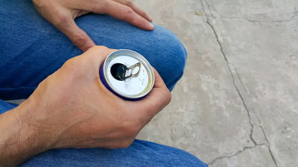 Có nên mua cổ phiếu chia tách Monster Beverage với 200 USD?