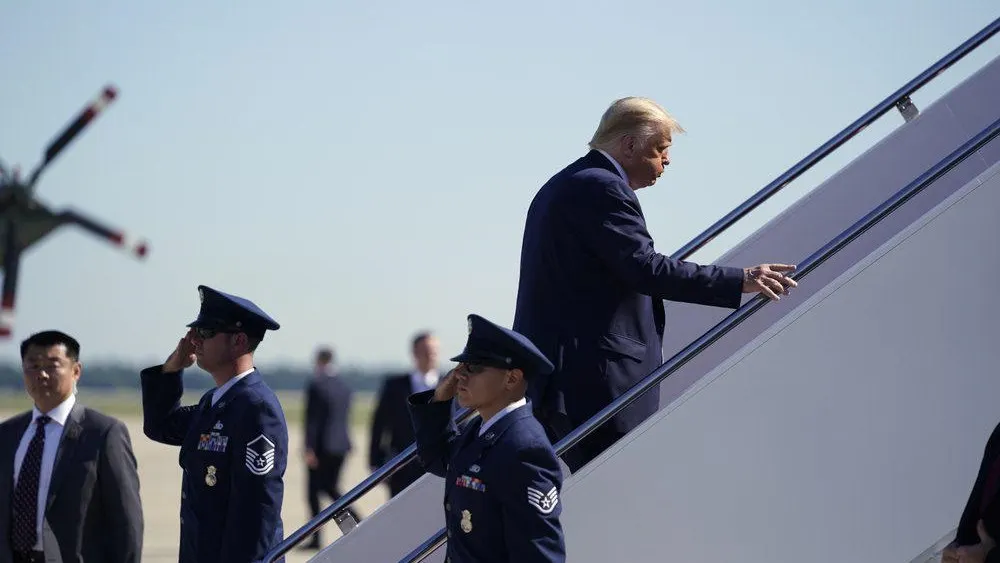 Trump đề xuất quỹ 5 tỷ USD tái cơ sở hạ tầng năng lượng Gulf