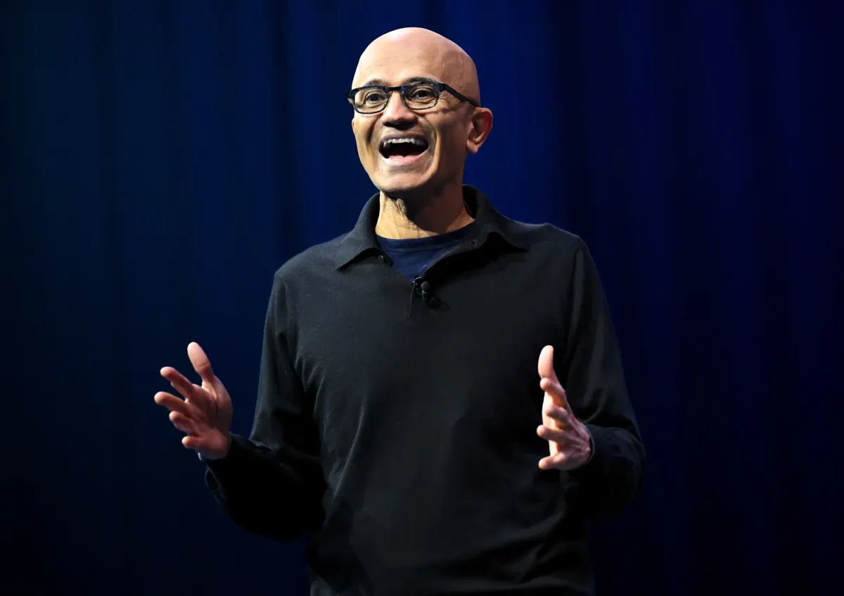 Microsoft vượt dự đoán Q4, doanh thu Azure > $100 tỷ