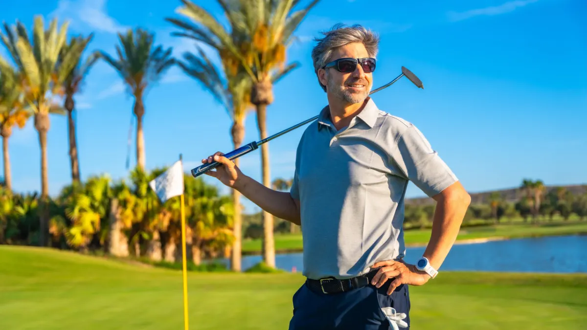 Người đàn ông 58 tuổi đầu tư 430.000 USD vào thương hiệu golf và có lãi trong 1 tháng