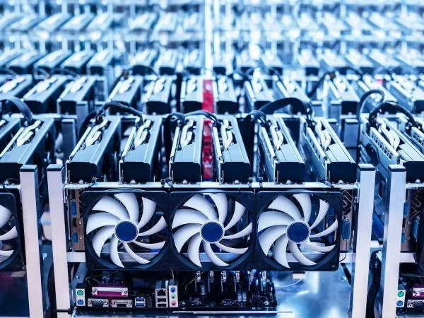 Thợ đào Bitcoin lấn sân AI: Thị trường mới cho sức mạnh tính toán