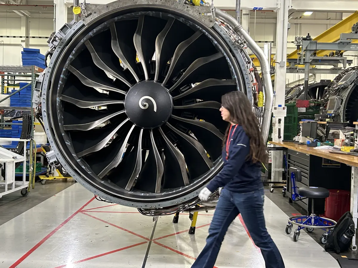 Jim Cramer: Nên mua GE Aerospace hay Boeing lúc này?