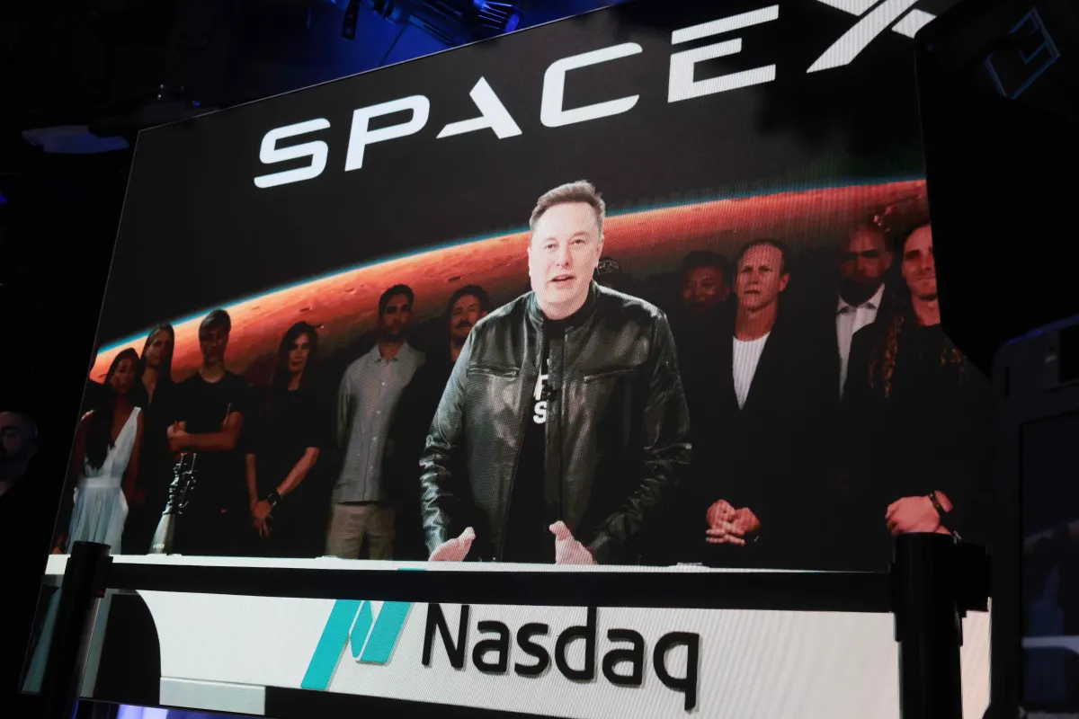 Elon Musk vượt mốc 1.000 tỷ USD nhờ thương vụ IPO SpaceX