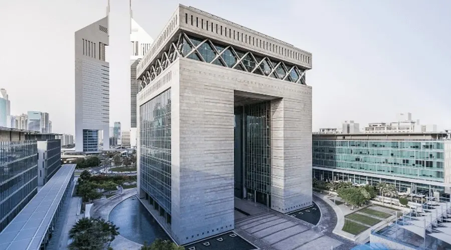 Môi giới Dubai tăng trưởng nóng, lỏng lẻo giao dịch nội bộ