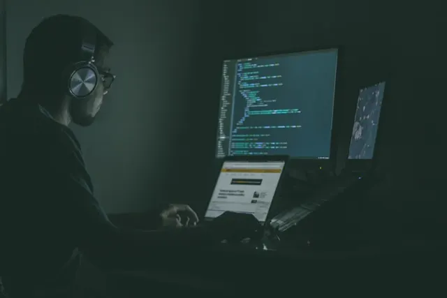 CrowdStrike mở rộng Falcon AIDR: Cơ hội cho cổ phiếu CRWD