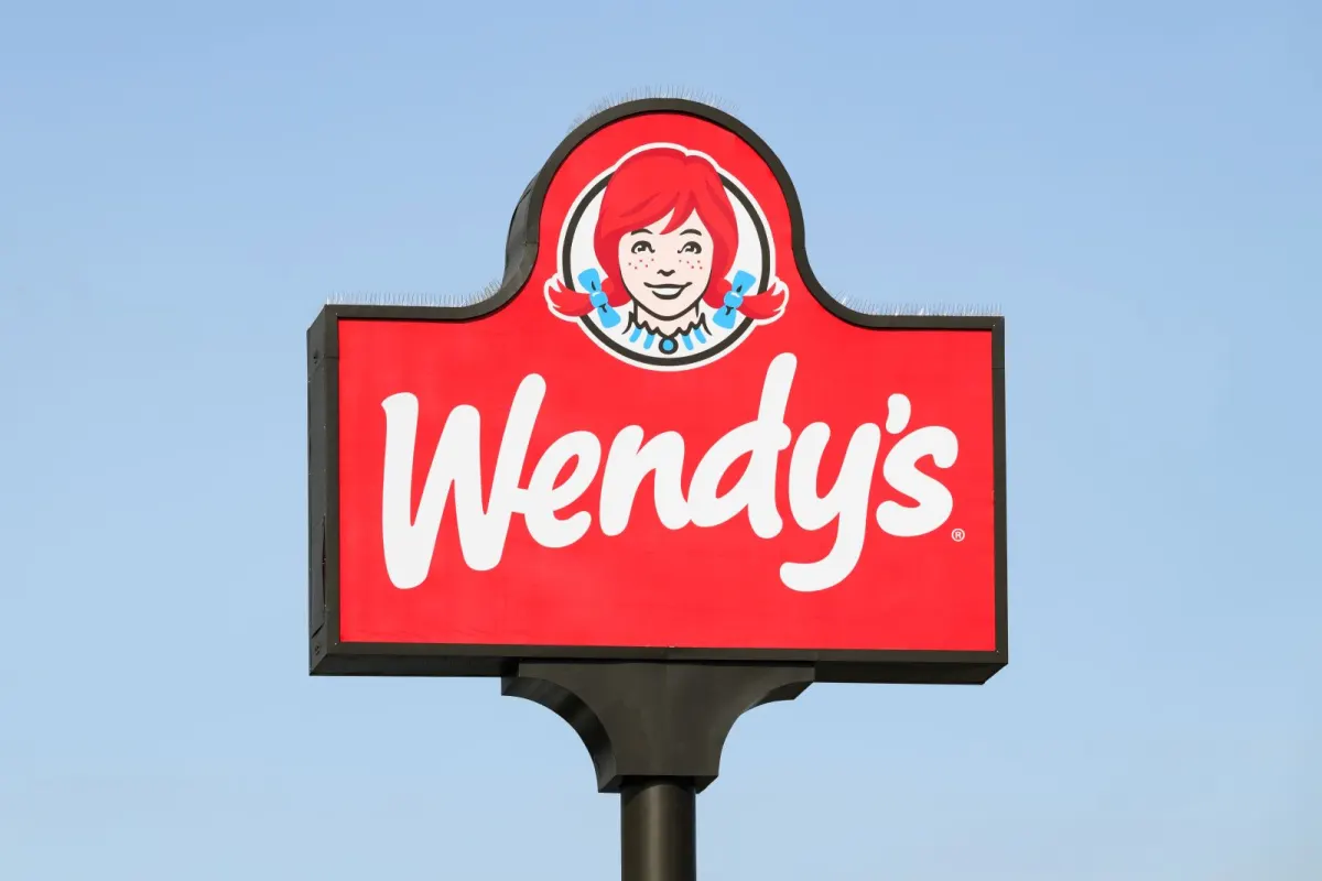Wendy's giảm cổ tức, Peltz quan tâm - Cảnh báo WEN