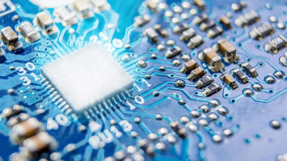 Intel và AMD giảm mạnh: Chốt lời hay cơ hội gom hàng?
