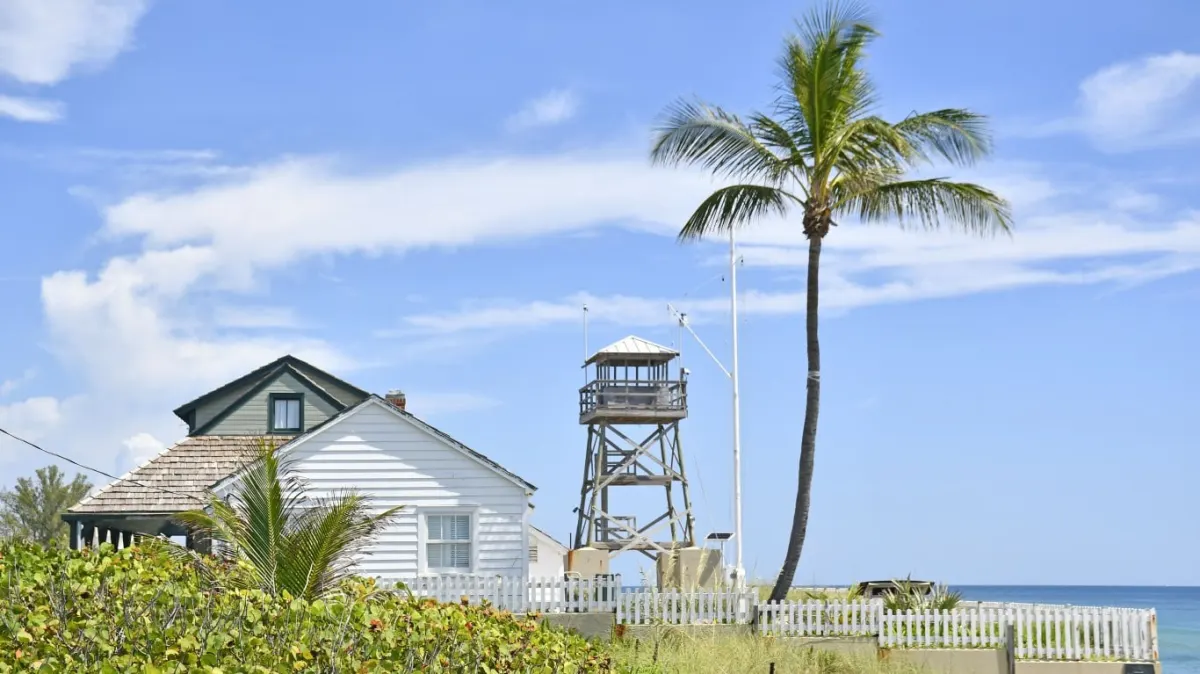 Chi phí nghỉ hưu ở Florida với lương hưu quân đội