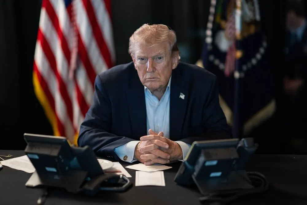 Trump: Trung tâm dữ liệu có thể lớn hơn dầu, kêu cắt thuế