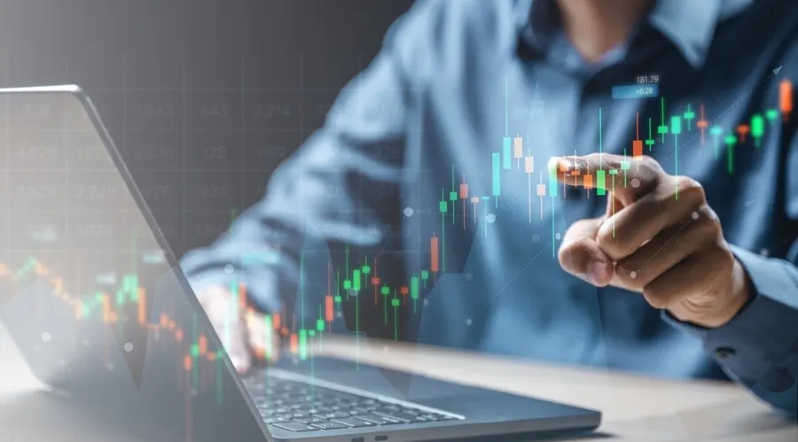 Sổ tài khoản CFD Q2 2026: Giao dịch giảm, Axi dẫn đầu