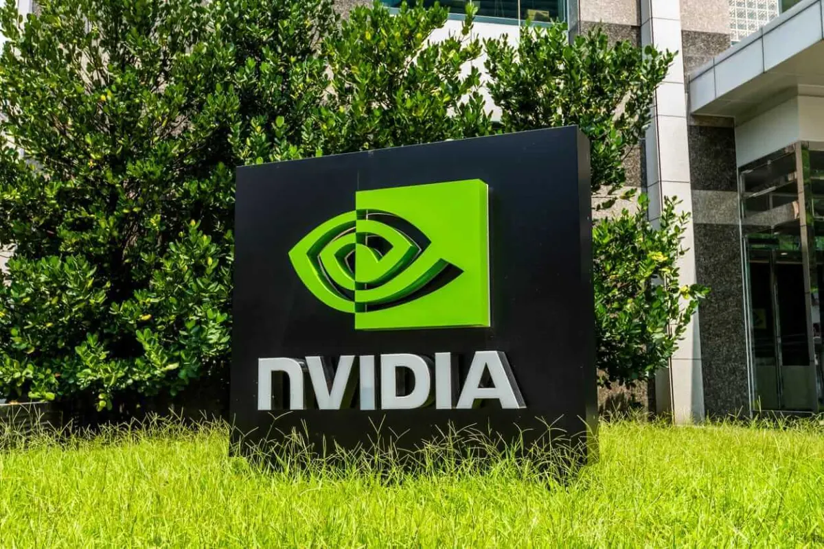 Nvidia bắt tay SpaceX: Kỷ nguyên vệ tinh AI nghìn tỷ USD