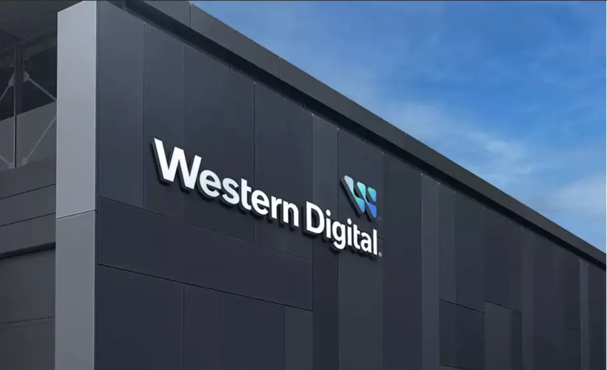 Giám đốc WD bán 2,5 tr. USD sau tăng 4x: AI lưu trữ?
